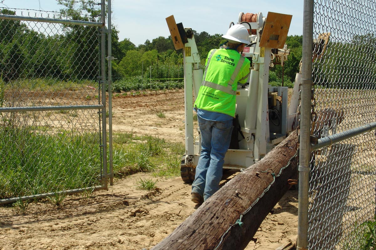 Material recovery worker